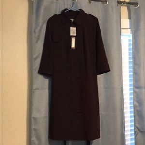 Eva Méndez trench coat.